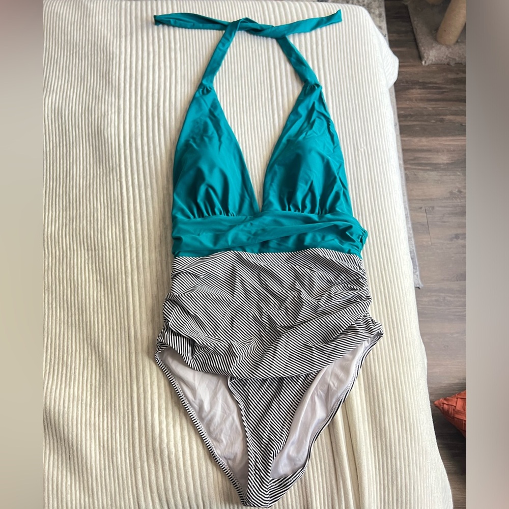 Cupshe Stripe One Piece